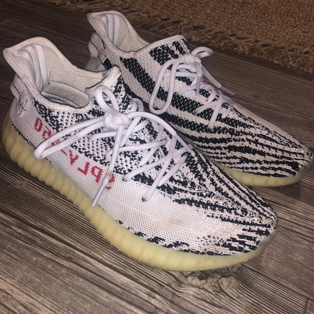 Yeezy 350 v2 Zebras size 8.5